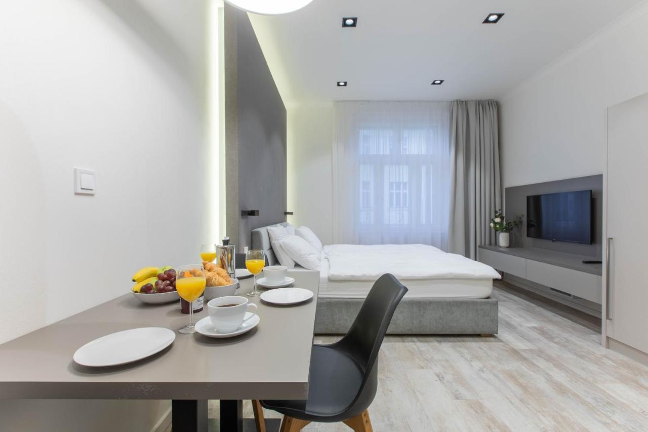 Lampi Aparthotel プラハ エクステリア 写真