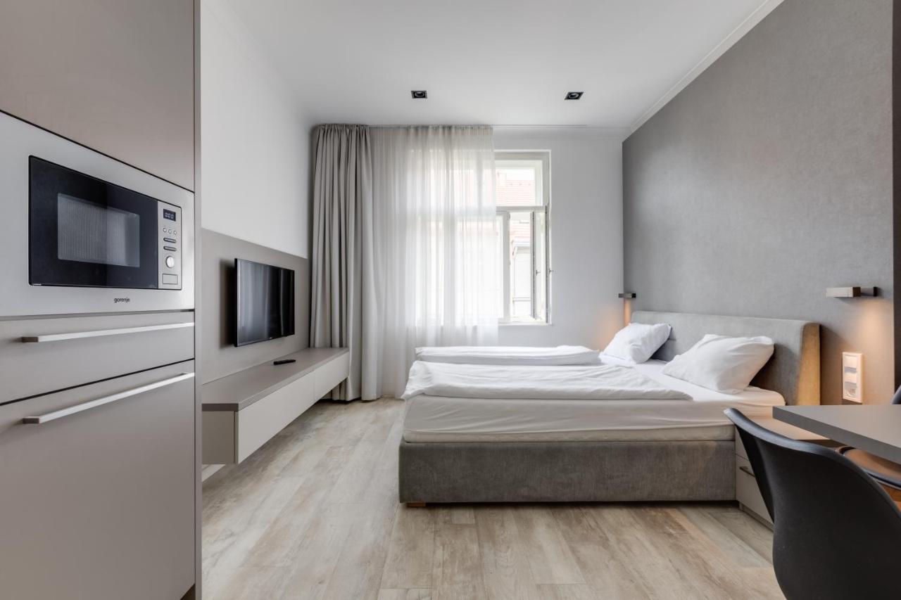 Lampi Aparthotel プラハ エクステリア 写真